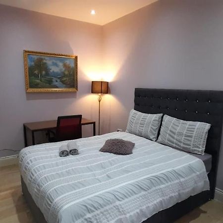 Comfy Fenia Stay London Ngoại thất bức ảnh