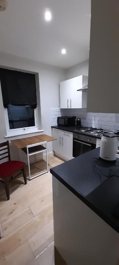 Comfy Fenia Stay London Ngoại thất bức ảnh