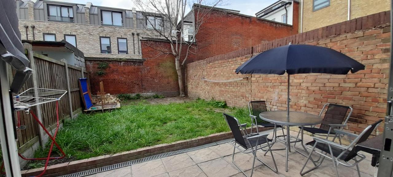 Comfy Fenia Stay London Ngoại thất bức ảnh