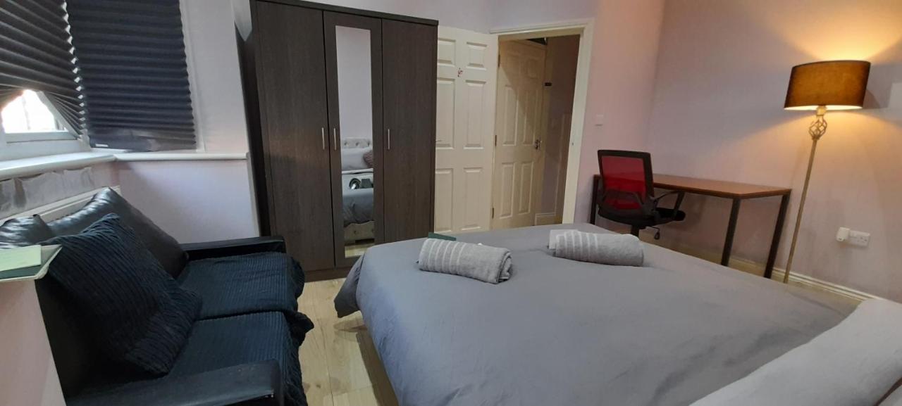 Comfy Fenia Stay London Ngoại thất bức ảnh