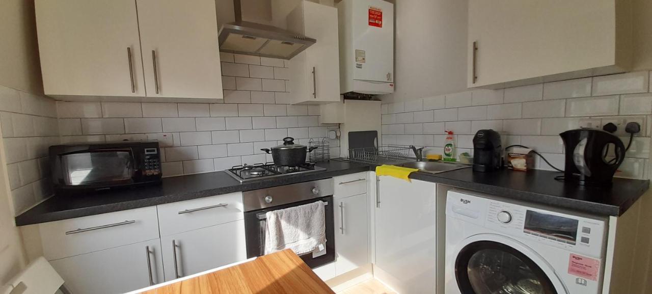 Comfy Fenia Stay London Ngoại thất bức ảnh