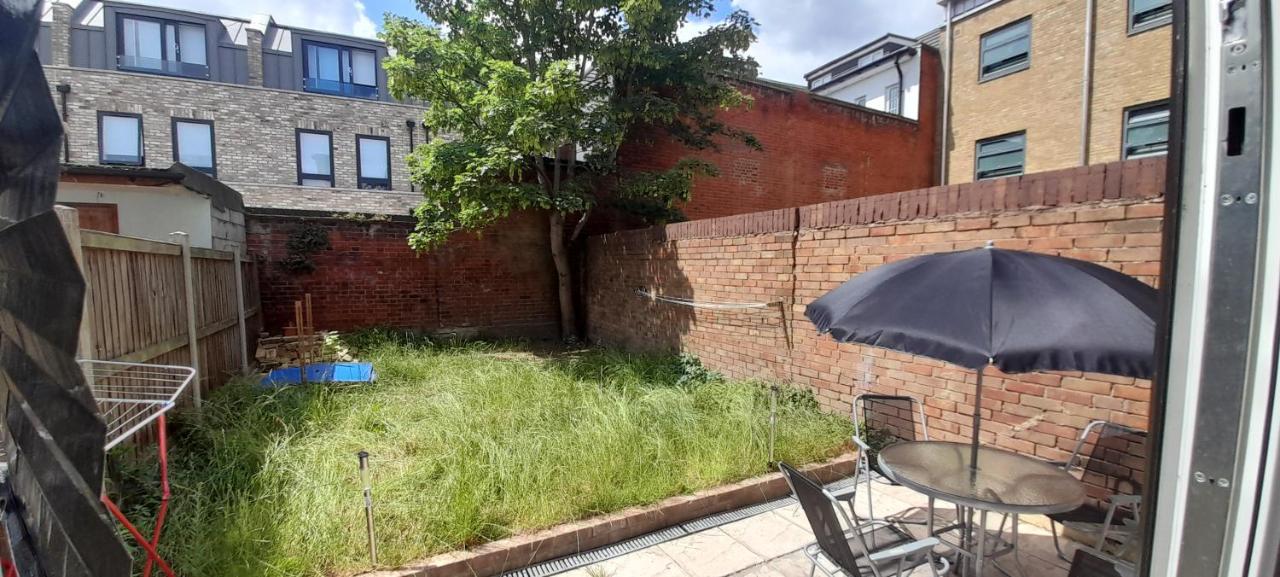 Comfy Fenia Stay London Ngoại thất bức ảnh