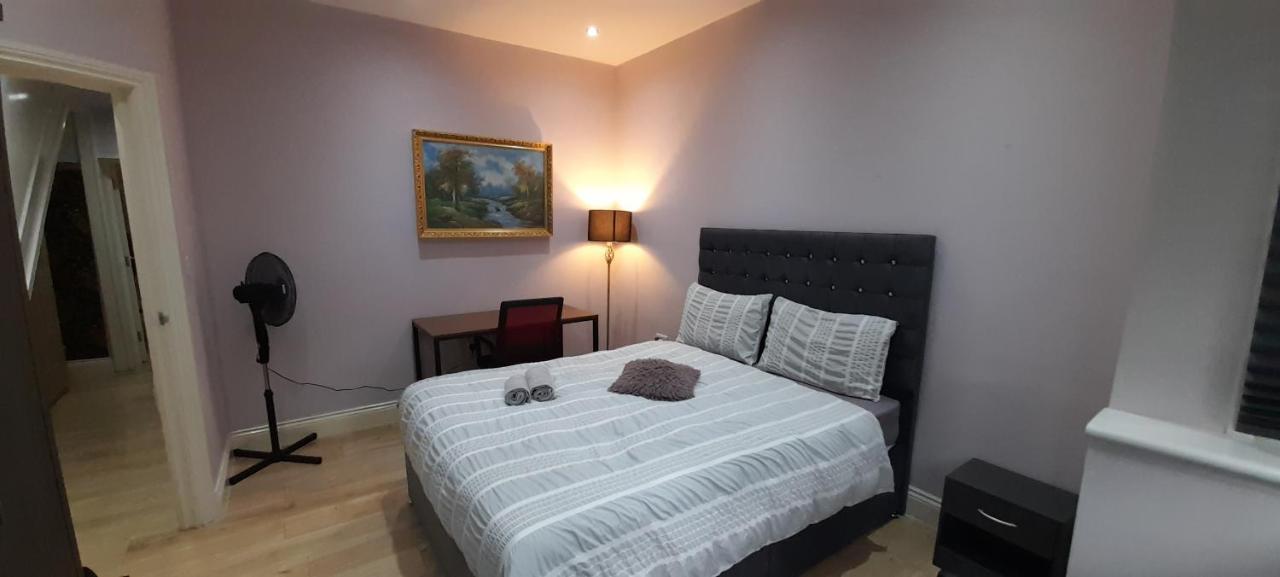 Comfy Fenia Stay London Ngoại thất bức ảnh