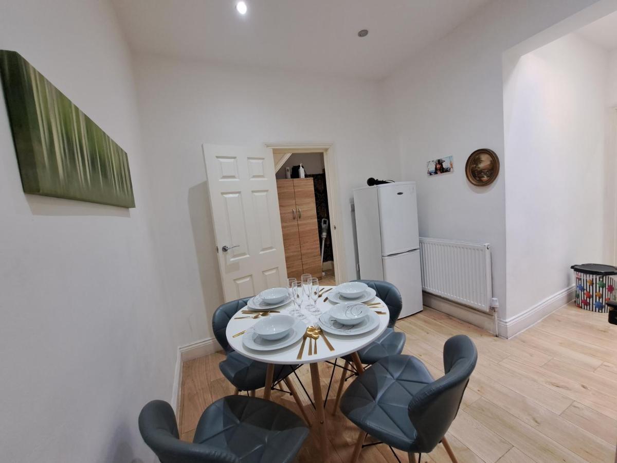 Comfy Fenia Stay London Ngoại thất bức ảnh