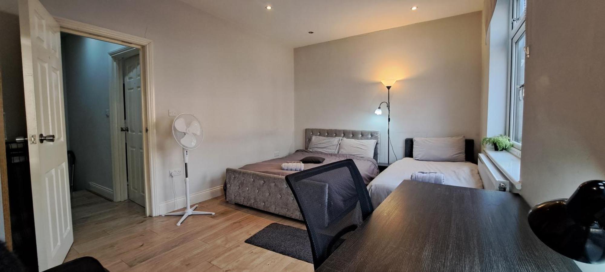 Comfy Fenia Stay London Ngoại thất bức ảnh