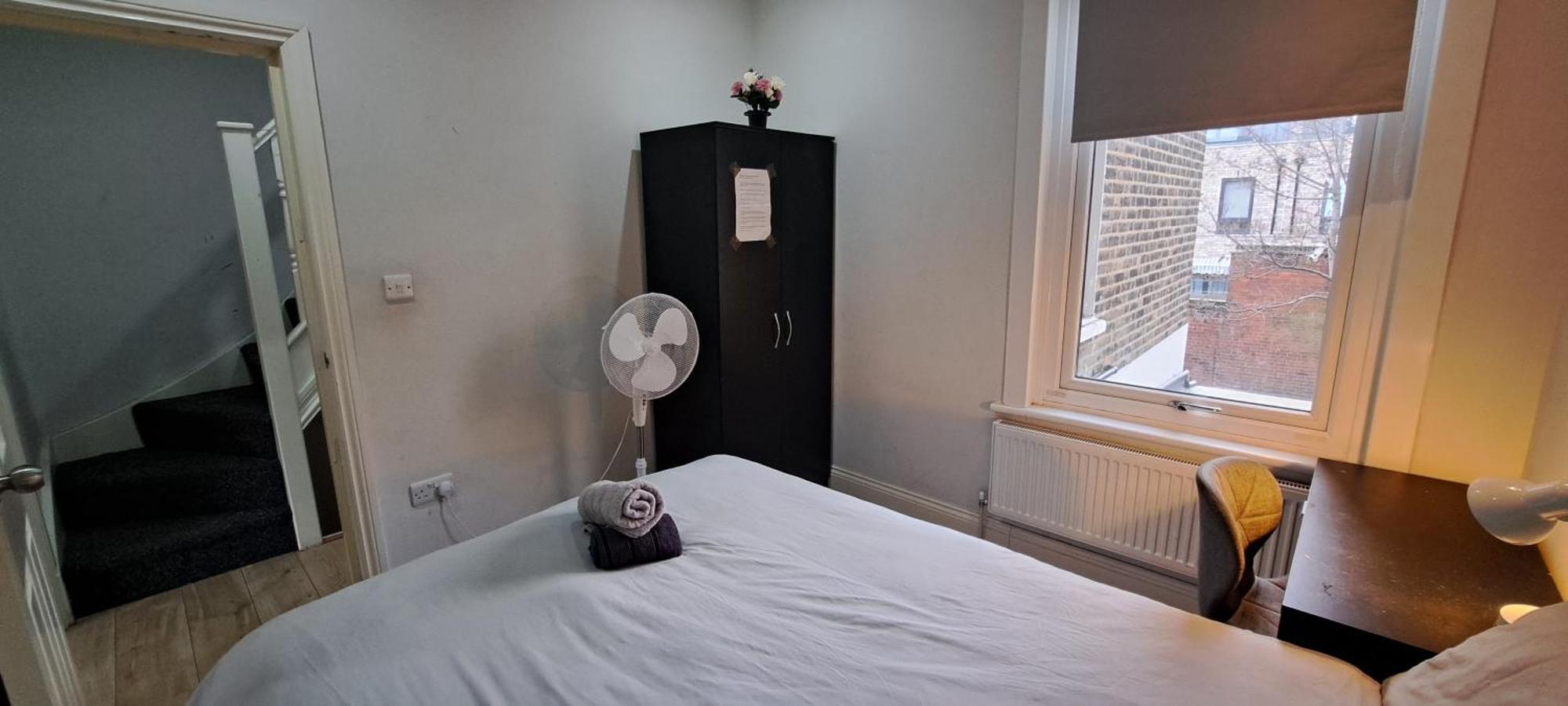 Comfy Fenia Stay London Ngoại thất bức ảnh