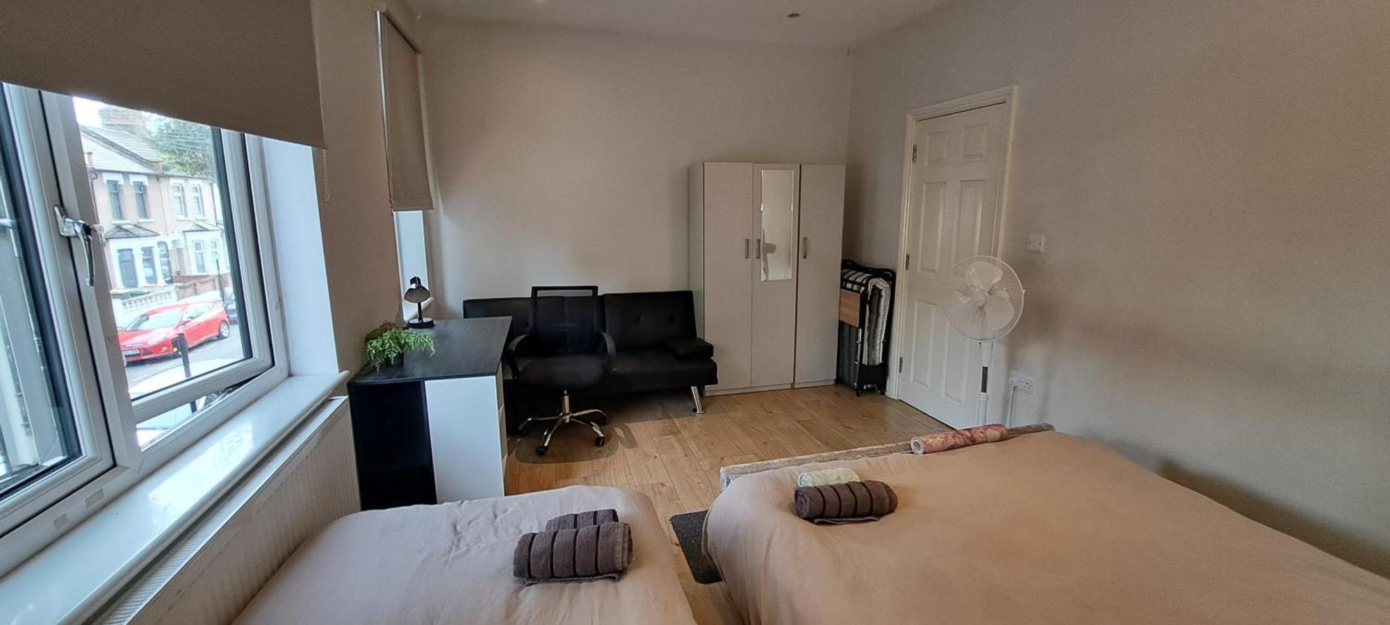 Comfy Fenia Stay London Phòng bức ảnh