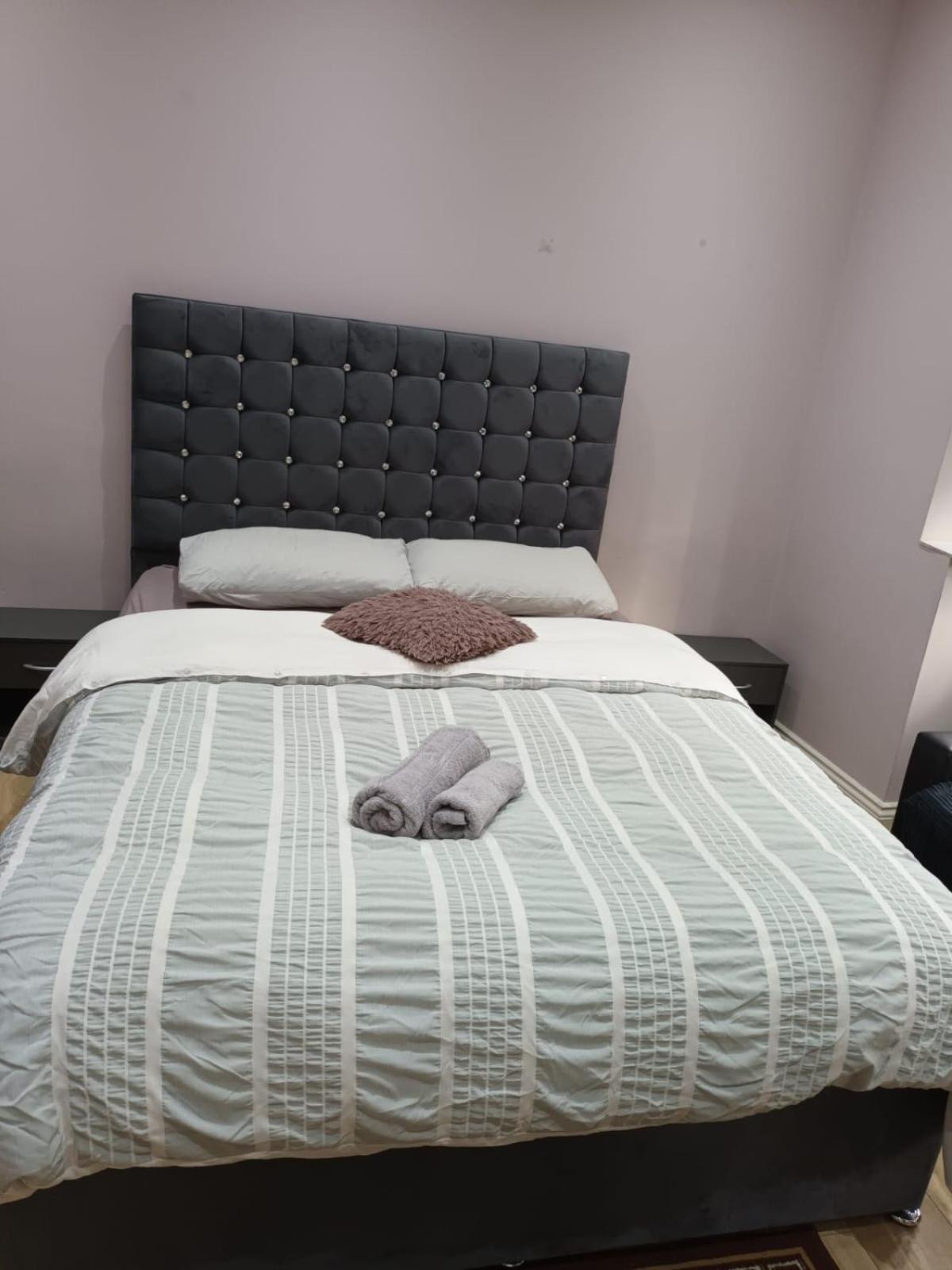 Comfy Fenia Stay London Phòng bức ảnh