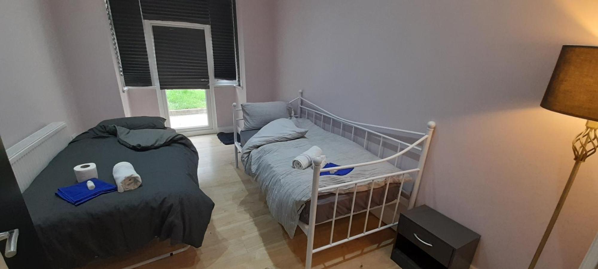 Comfy Fenia Stay London Phòng bức ảnh
