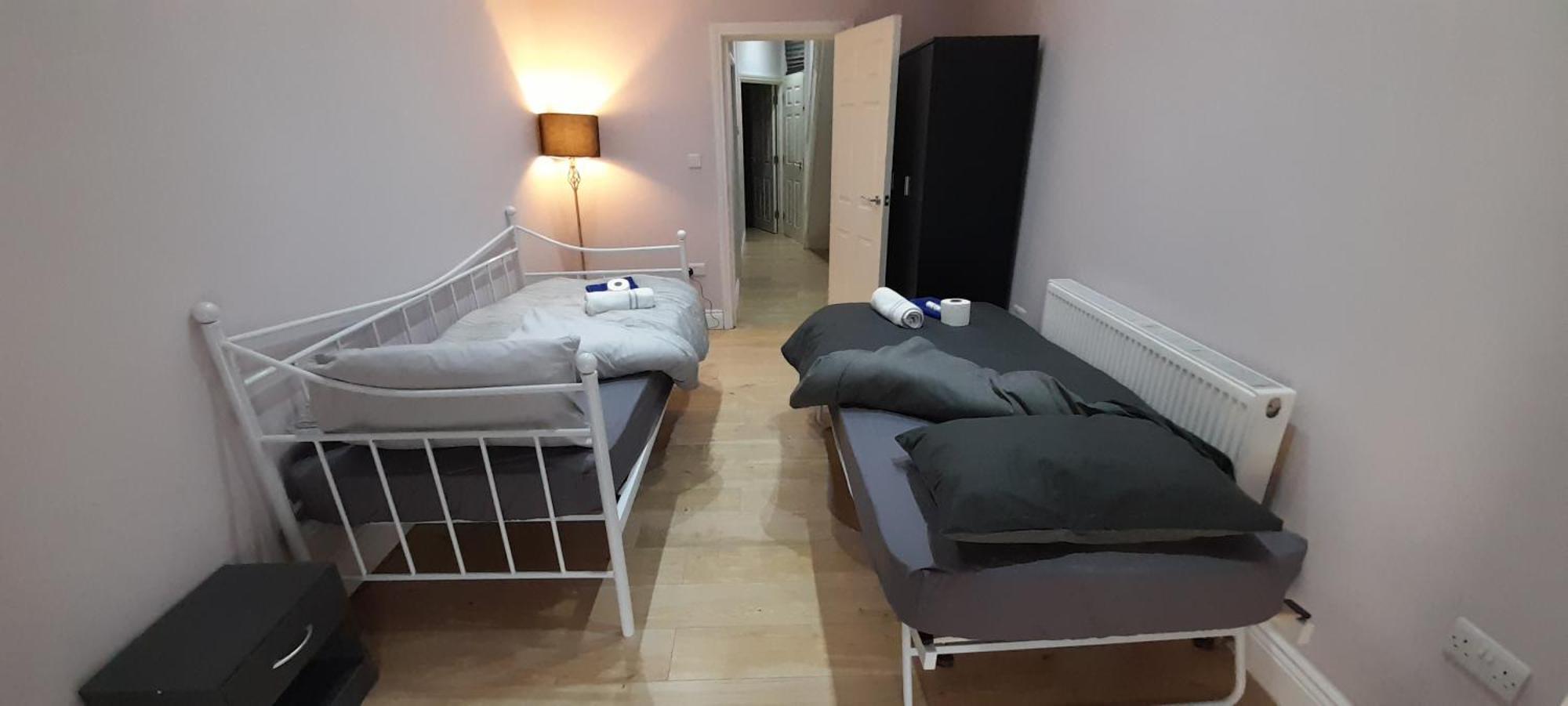 Comfy Fenia Stay London Phòng bức ảnh