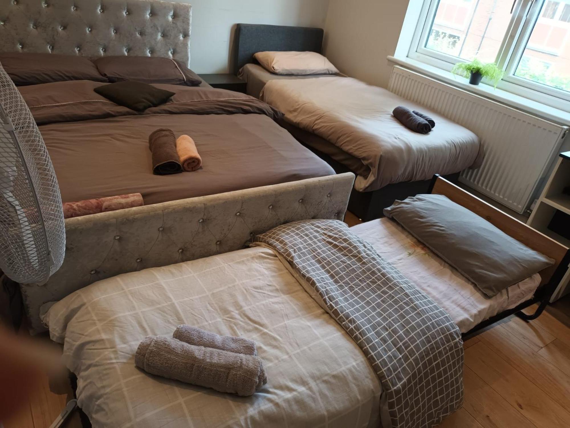 Comfy Fenia Stay London Phòng bức ảnh