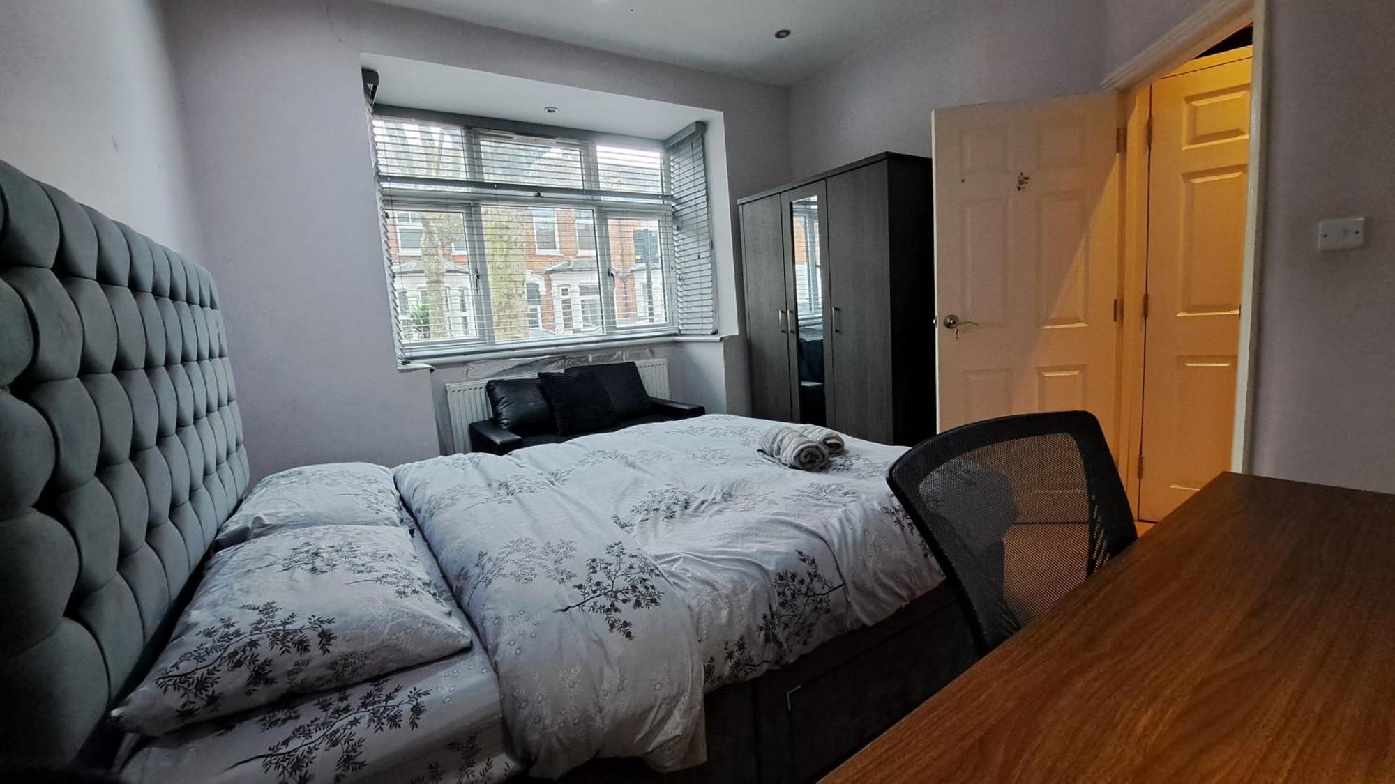 Comfy Fenia Stay London Ngoại thất bức ảnh