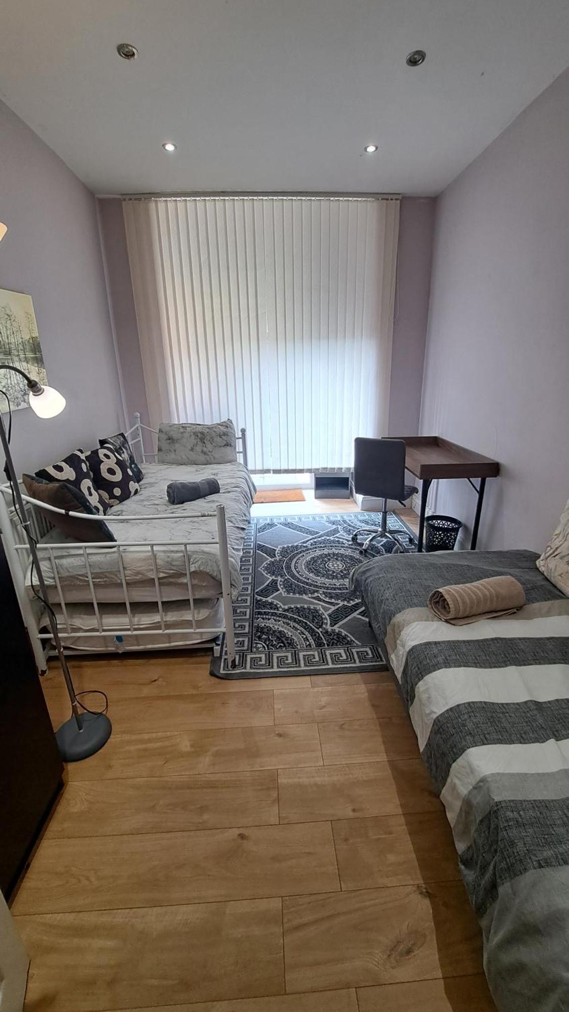 Comfy Fenia Stay London Ngoại thất bức ảnh